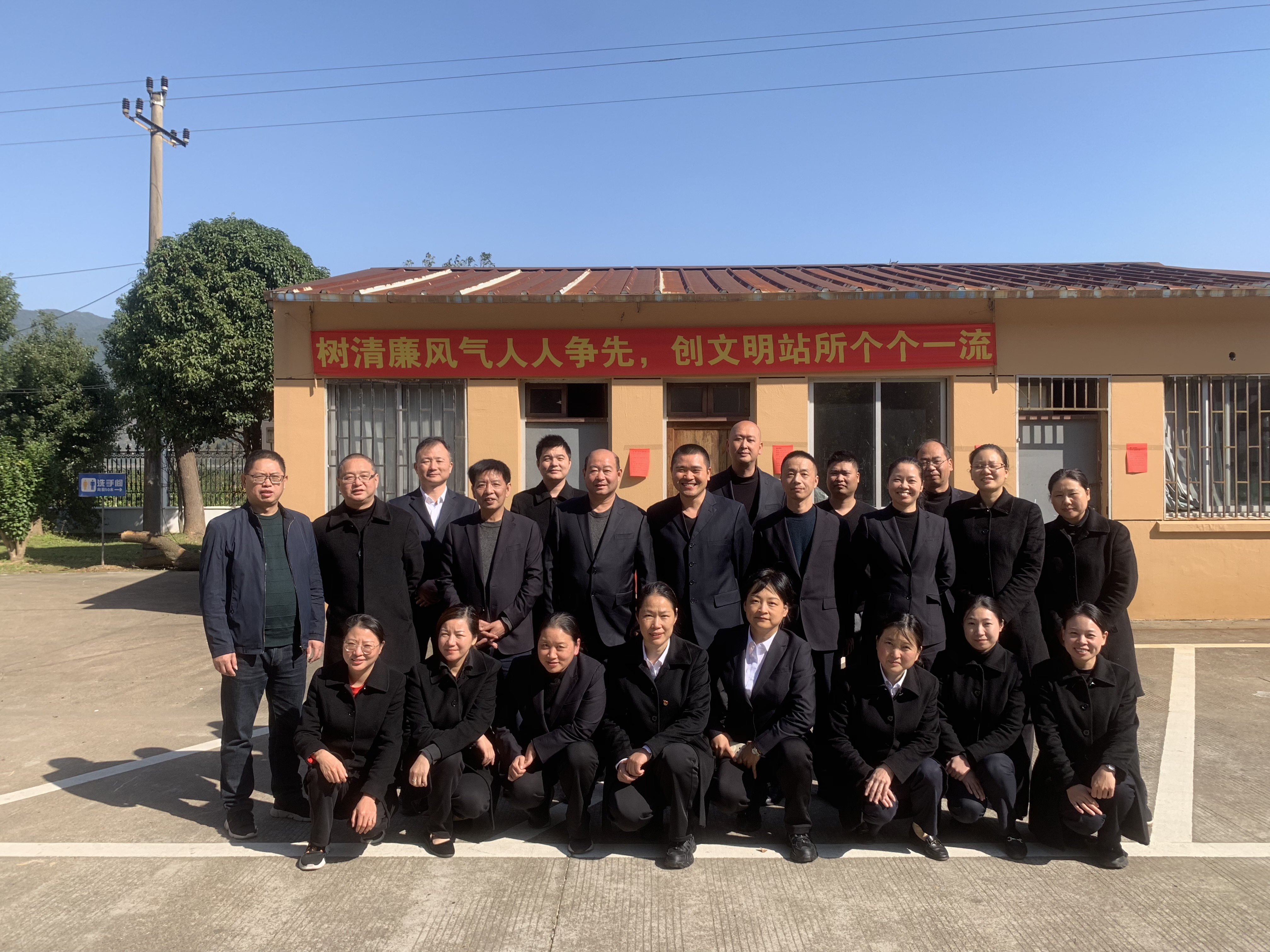 1636938265715750.jpg 2318db5a210b747733ef2d122ab0105.jpg