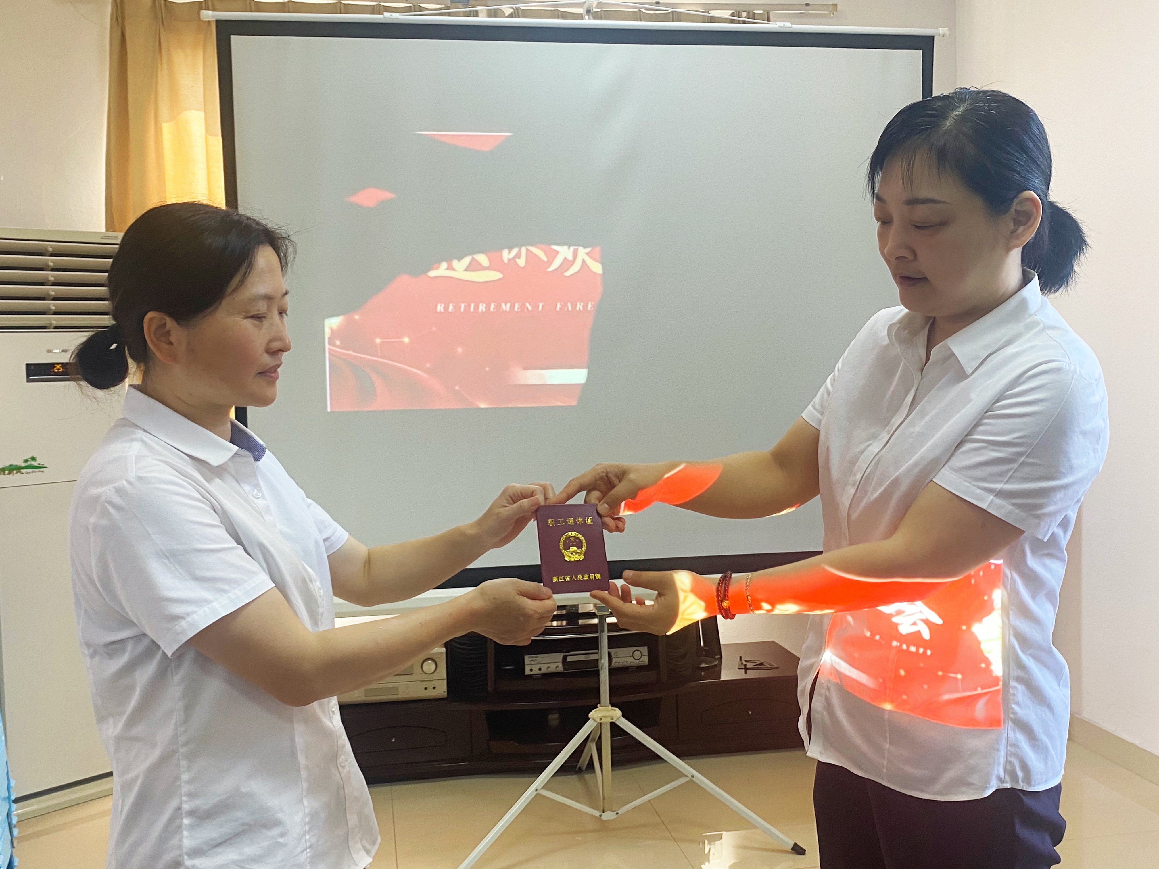 1656560206921372.jpg 0a418d1b707772e4d030bd124237458.jpg