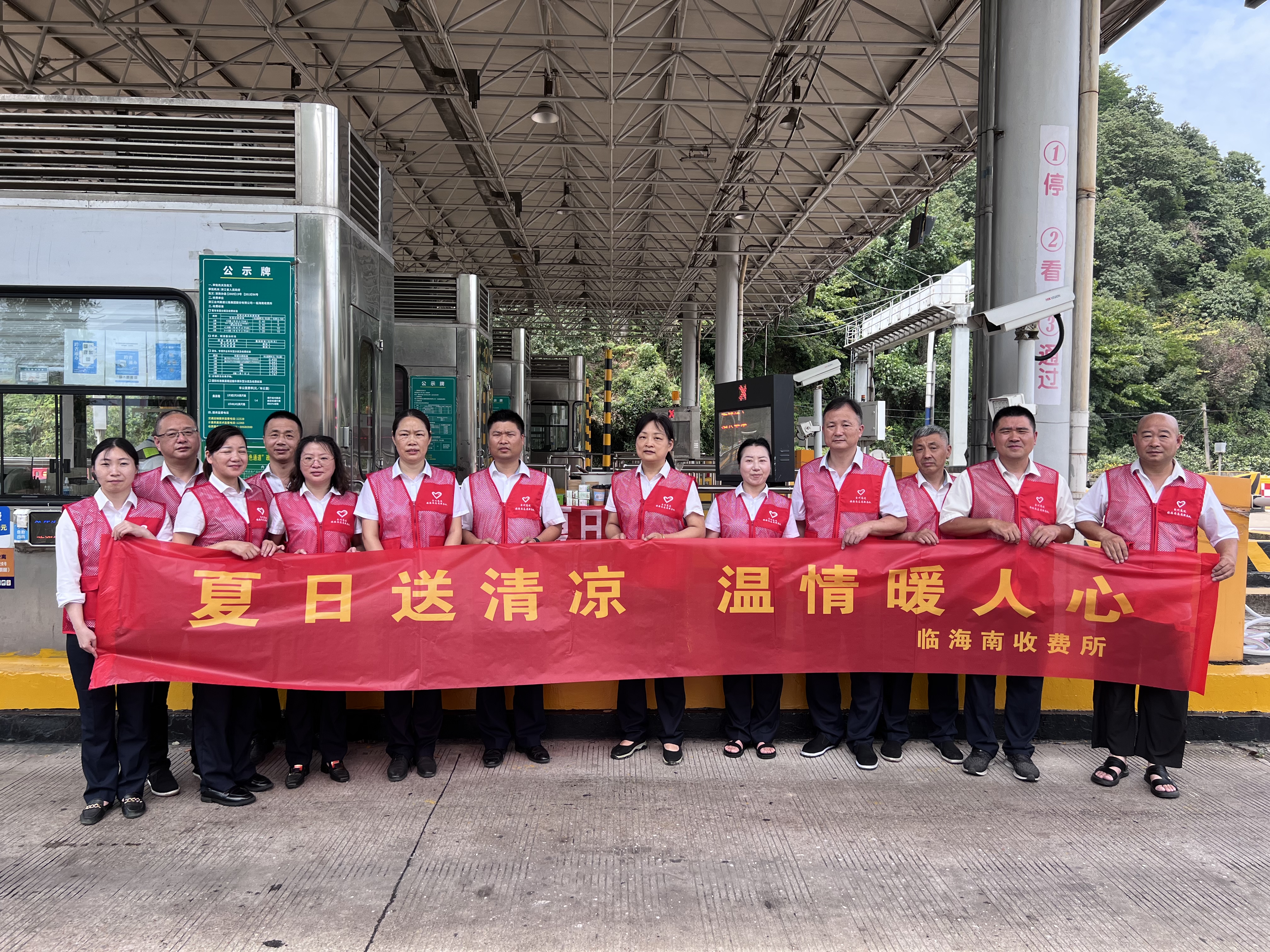 1689122674948251.jpg 1874540173170eb8db630214cf82f69.jpg