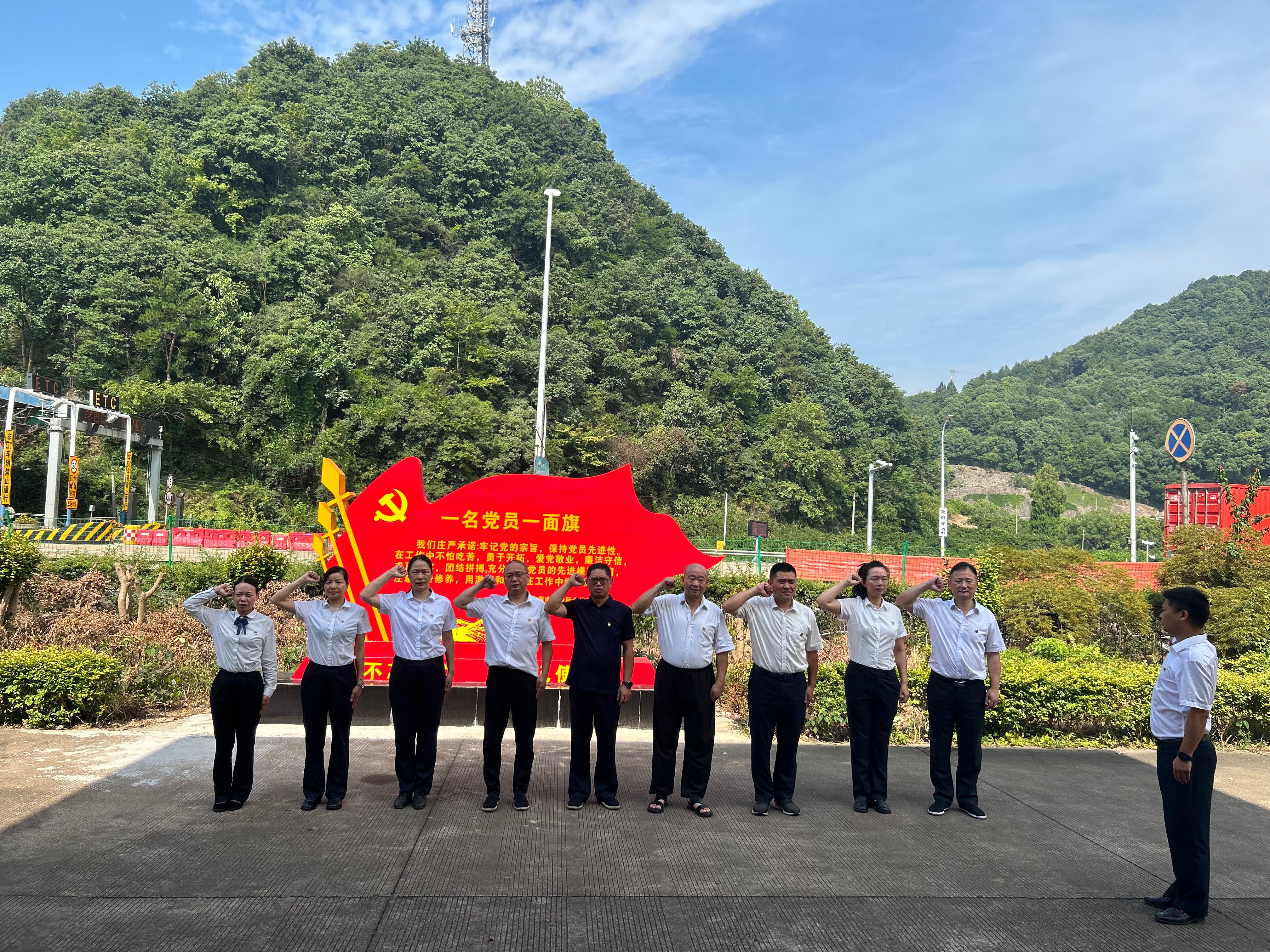 1689123405731479.jpg 390fffb1be3dcd5b38fda01a7eeeadc.jpg